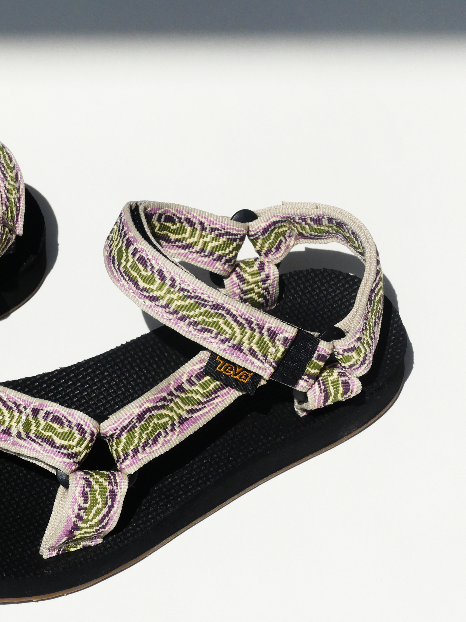 Teva Sandalen bei Oberhösel: Komfort, Stil und Abenteuerlust